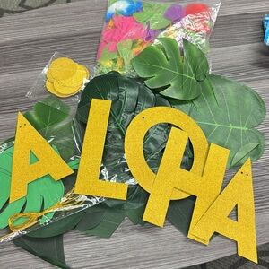 Hawaiian Aloha gold glitter banner and party decorations all new